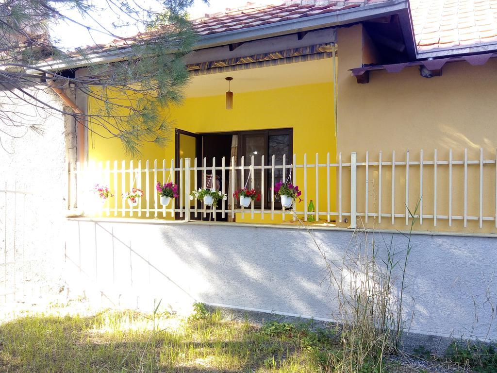 Klea Rooms Velipojë Exterior foto